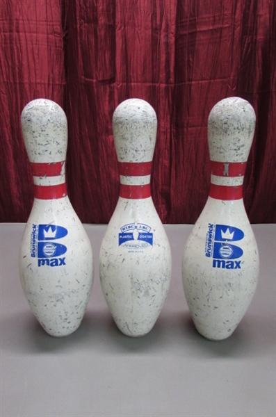 10 AUTHENTIC RETIRED BOWLING PINS