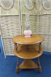 COLONIAL CRAFT SIDE TABLE AND VINTAGE LAMP