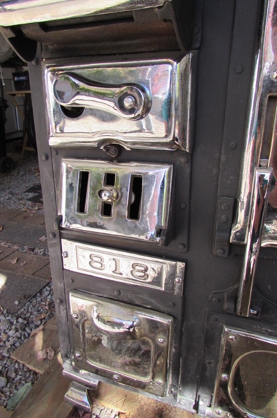 LATE 1800'S ANTIQUE WOOD/COAL BURNING COOK STOVE **OFF-SITE**RESERVE HAS BEEN MET**