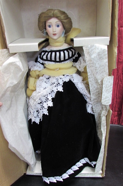 RENATA THE TALES FROM THE VIENNA WOODS MUSICAL PORCELAIN DOLL *SNIP*