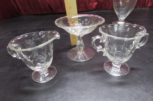 GLASS PLATTERS AND SERVING SET