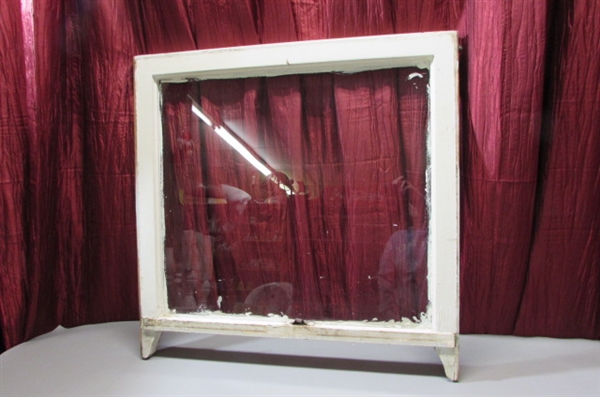 VINTAGE WINDOW AND SHABBY CHIC WOOD DECOR