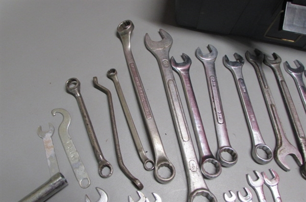 WRENCHES AND SCREWDRIVERS