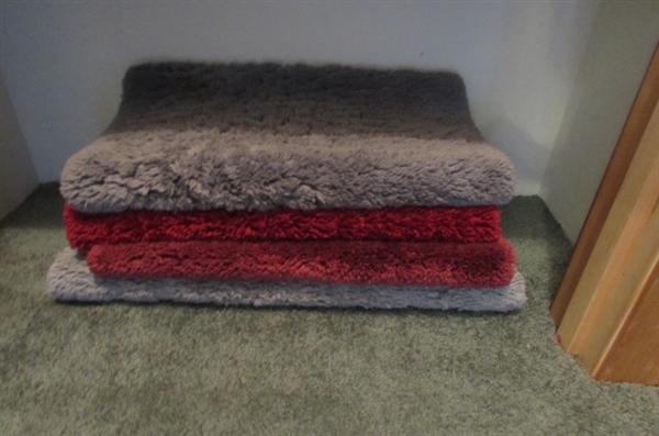 BATH RUGS AND TOWELS