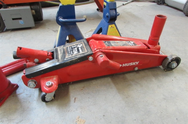 HUSKY 3-TON FLOOR JACK, JACK STANDS & HYDRAULIC BOTTLE JACK