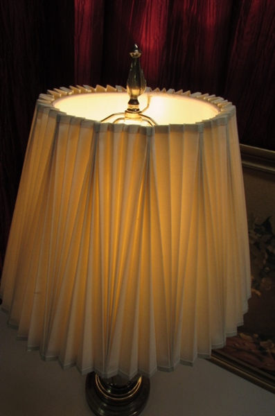 BRASS REMBRANDT TABLE LAMP & VINTAGE FRAMED FLORAL PRINT