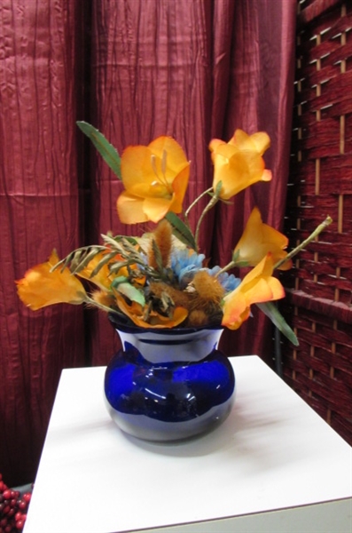 ASSORTMENT OF SMALL FLORAL ARRANGEMENTS IN BEAUTIFUL VASES