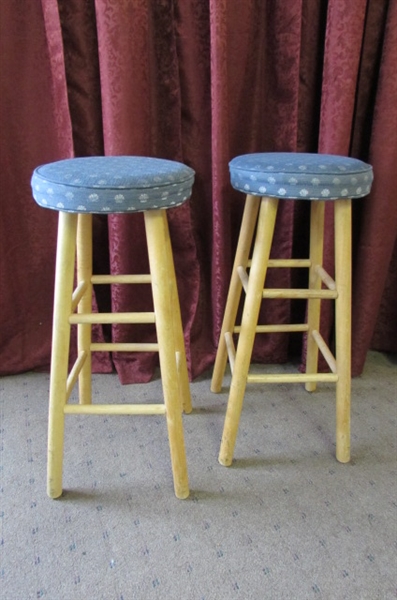 PAIR OF WOODEN STOOLS
