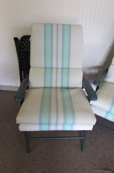 4 FOLDING LAWN CHAIRS & 4 OUTDOOR CHAIR CUSHIONS