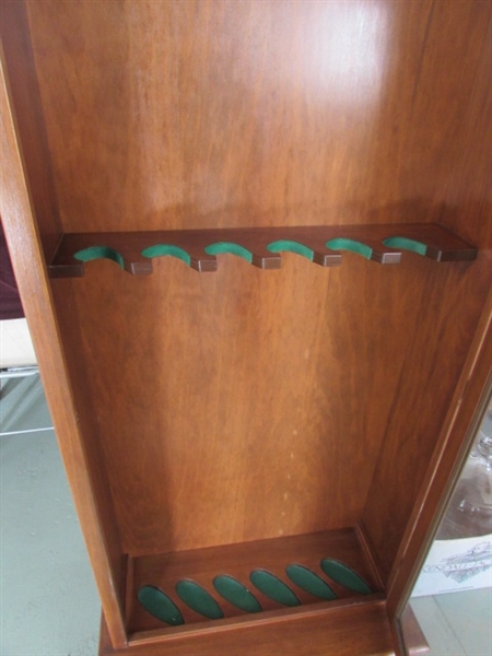 LOCKING GUN CABINET