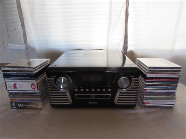 MEMOREX RETRO LOOK CD/AM/FM/TURNTABLE WITH CDS