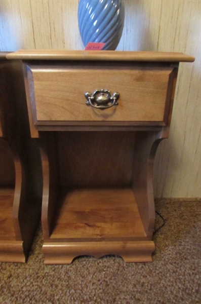 PAIR OF WOOD NIGHTSTANDS WITH MATCHING LAMPS