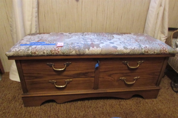 LANE CEDAR CHEST WITH KEY & UPHOLSTERED TOP