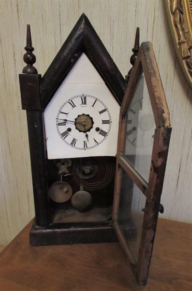 ANTIQUE MANTLE CLOCK WITH KEY