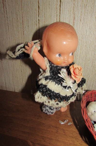SMALL ANTIQUE TO MODERN COLLECTIBLE BABY DOLLS IN BASSINETS & CRIBS