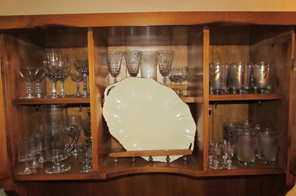 BARWARE & GOLD TRIMMED SERVING PLATTER