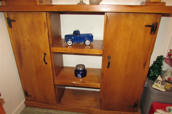 STUNNING 'BAR' HUTCH - MATCHES HUTCH IN LOT #45