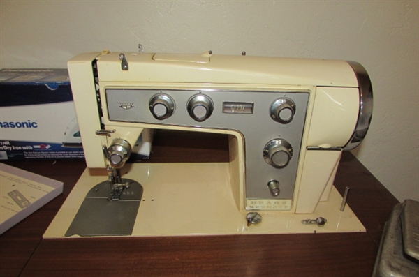 VERY NICE VINTAGE KENMORE 'MODEL 90' SEWING MACHINE IN WOOD CABINET WITH ACCESSORIES