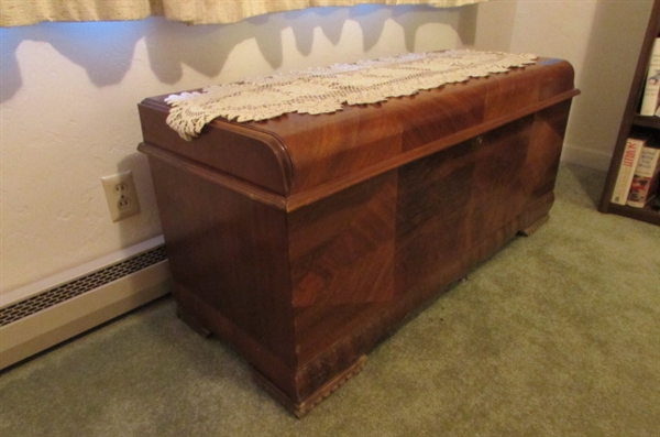 VINTAGE/ANTIQUE 'LANE' WATERFALL CEDAR CHEST WITH TRAY