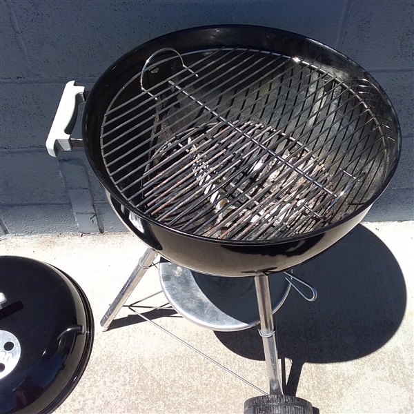 WEBER CHARCOAL BBQ