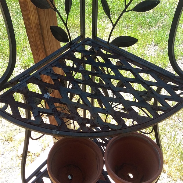 METAL PLANT STAND AND FLOWER POTS