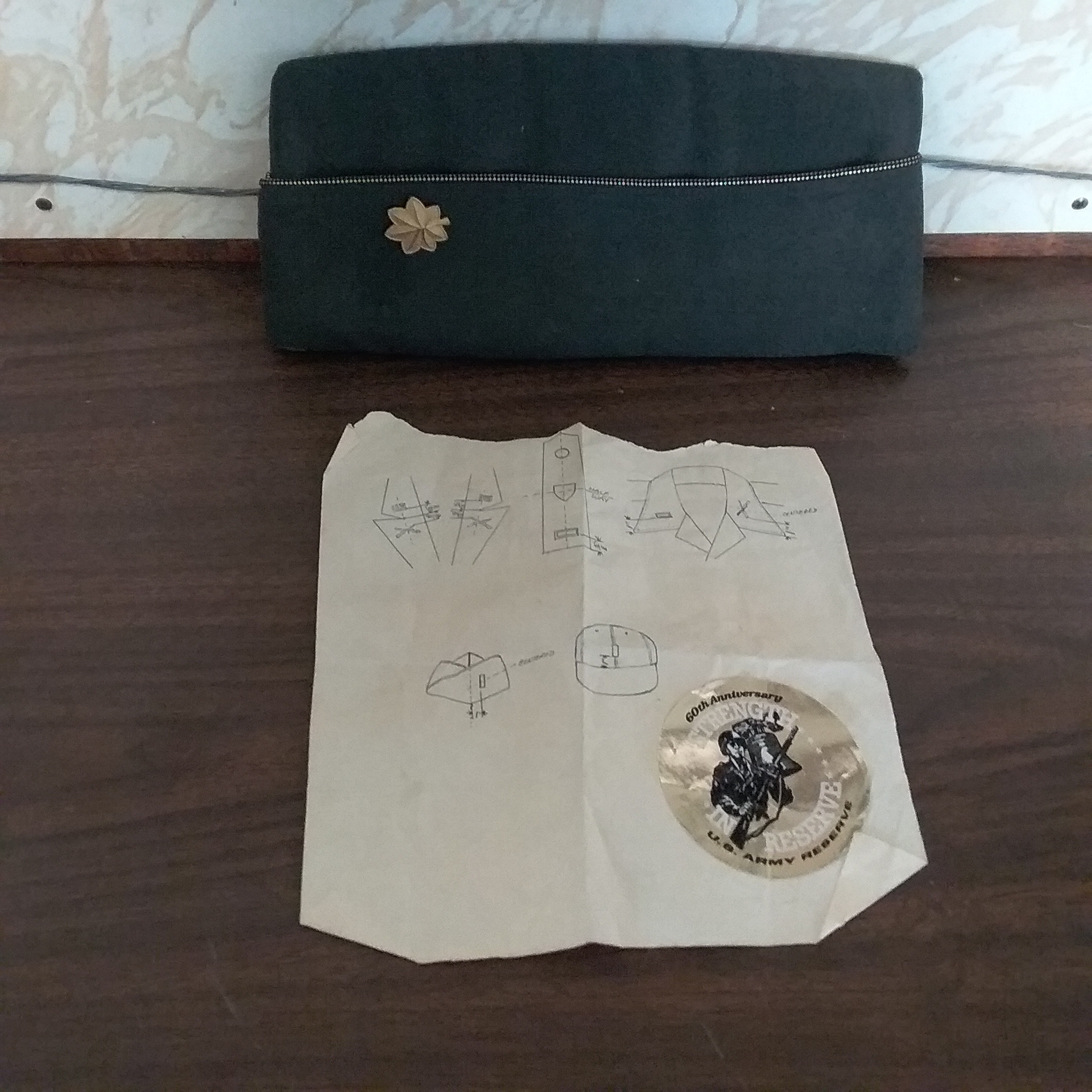 Lot Detail - US ARMY INSIGNIA, PATCHES, AND GARRISON CAP
