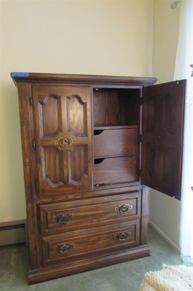 GENTLEMAN'S CHEST OF DRAWERS/ARMOIR - MATCHES LOTS #62 & #65