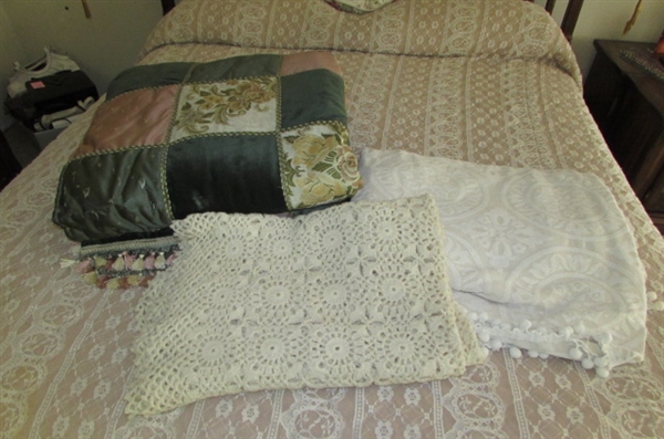 ELEGANT KING QUILTED COMFORTER, VINTAGE BEDSPREAD & CROCHETED THROW