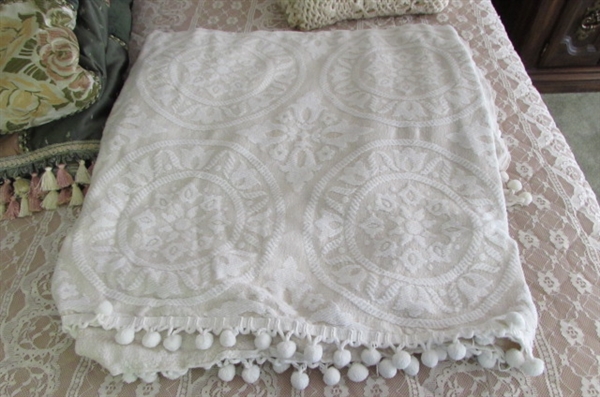 ELEGANT KING QUILTED COMFORTER, VINTAGE BEDSPREAD & CROCHETED THROW