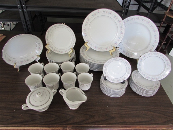 SET OF ROSEMARY CHINA