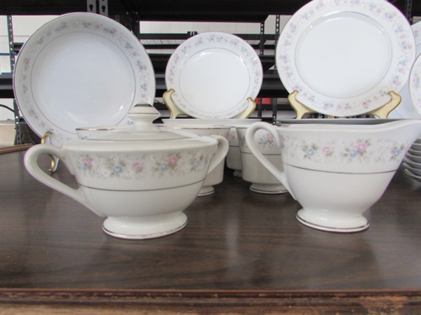 SET OF ROSEMARY CHINA