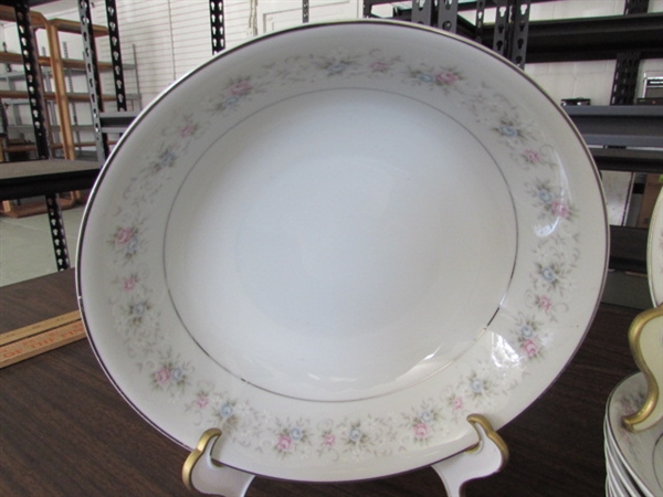 SET OF ROSEMARY CHINA