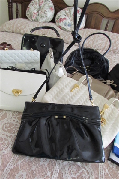 LARGE ASSORTMENT OF LADIES PURSES, HANDBAGS & CLUTCHES - VINTAGE TO MODERN