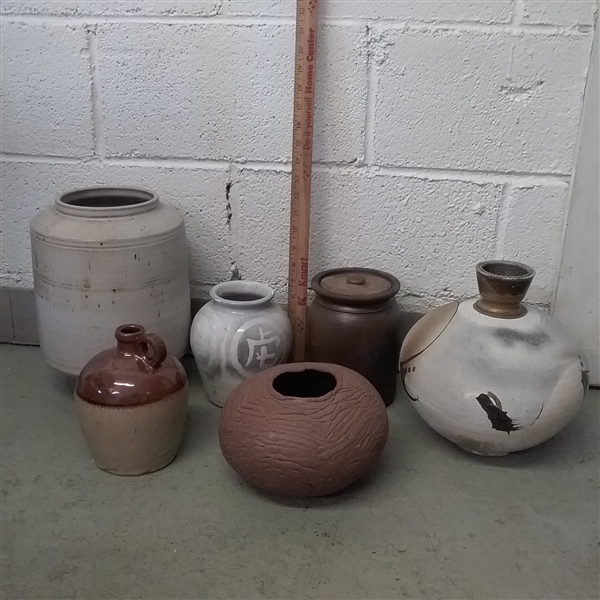 LOT OF POTTERY/STONEWARE