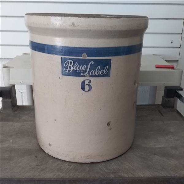 LARGE BLUE LABEL CROCK