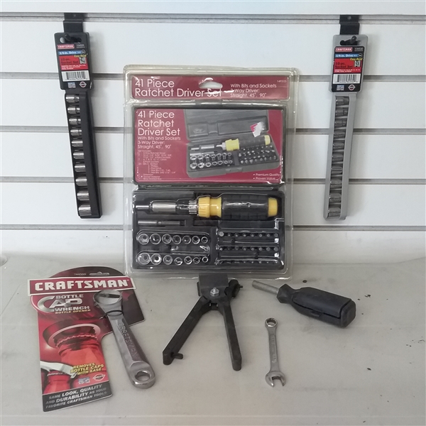 41 PIECE RATCHET DRIVER SET, CRAFTSMAN SOCKETS AND MORE