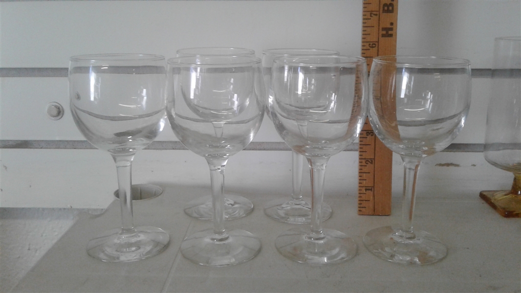 ASSORTED STEMWARE AND GLASSES