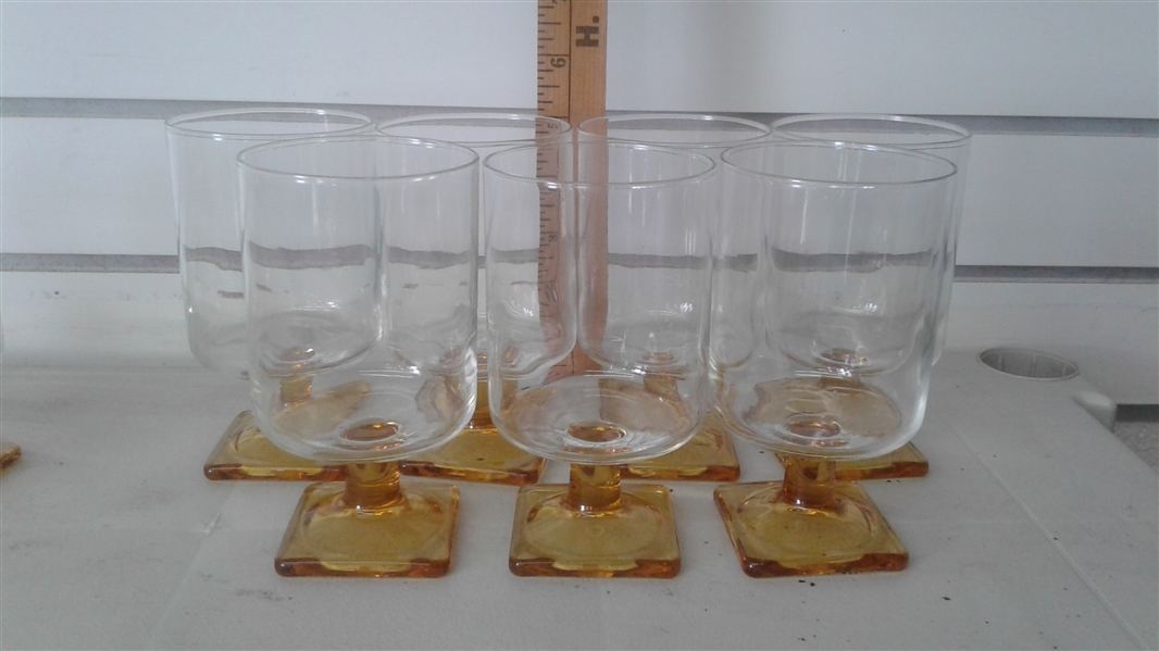 ASSORTED STEMWARE AND GLASSES