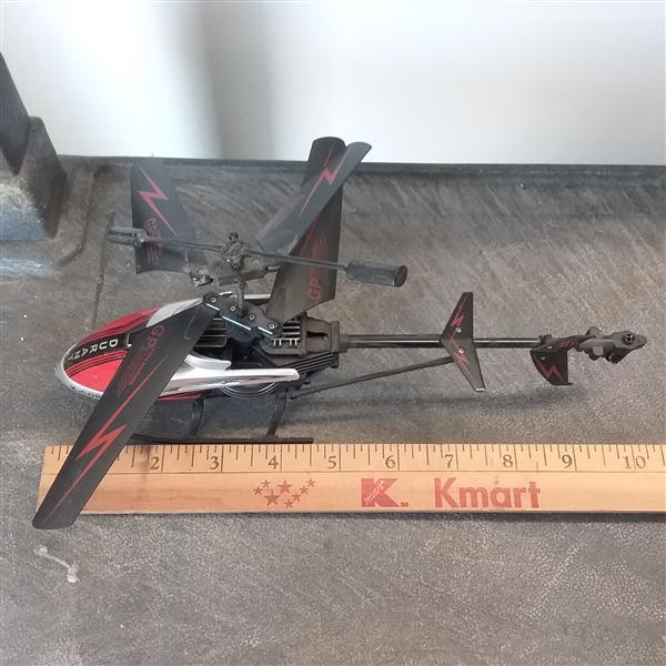 REMOTE CONTROL HELOCOPTERS FOR PARTS OR REPAIR