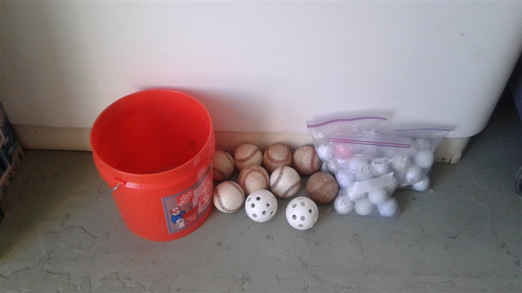 2 GALLON BUCKET OF BALLS