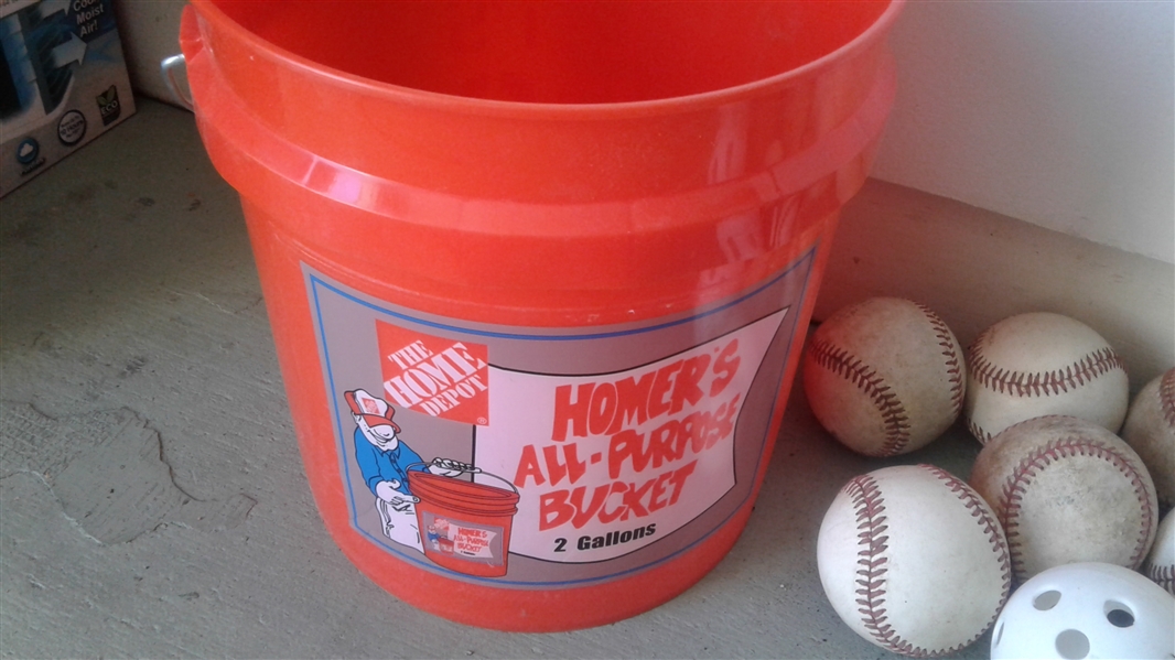 2 GALLON BUCKET OF BALLS