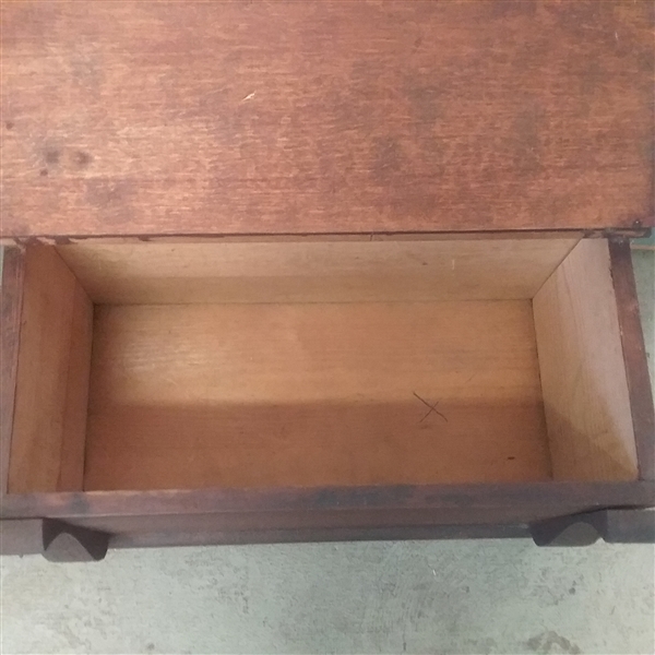 VINTAGE SMALL WOOD CHEST AND INSERTS