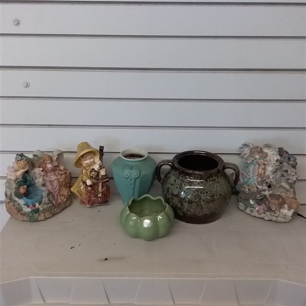 VINTAGE POTTERY PIECES & RESIN MUSICAL FOUNTAINS