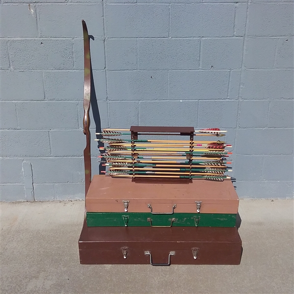 RECURVE BOW AND ARROW LOT