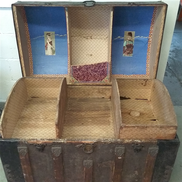 ANTIQUE STEAMER TRUNK WITH DOME TOP