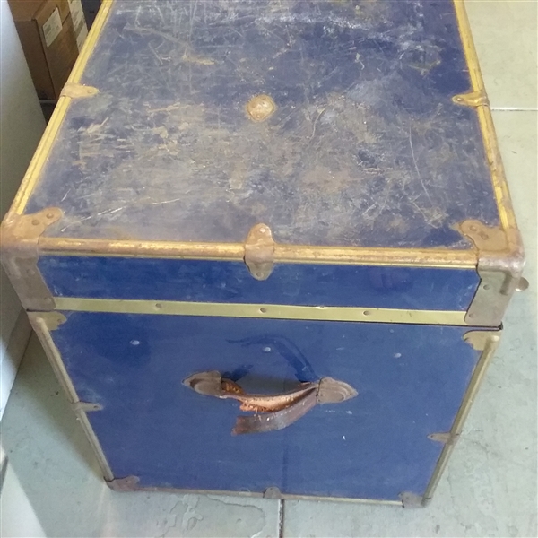 VINTAGE TRUNK