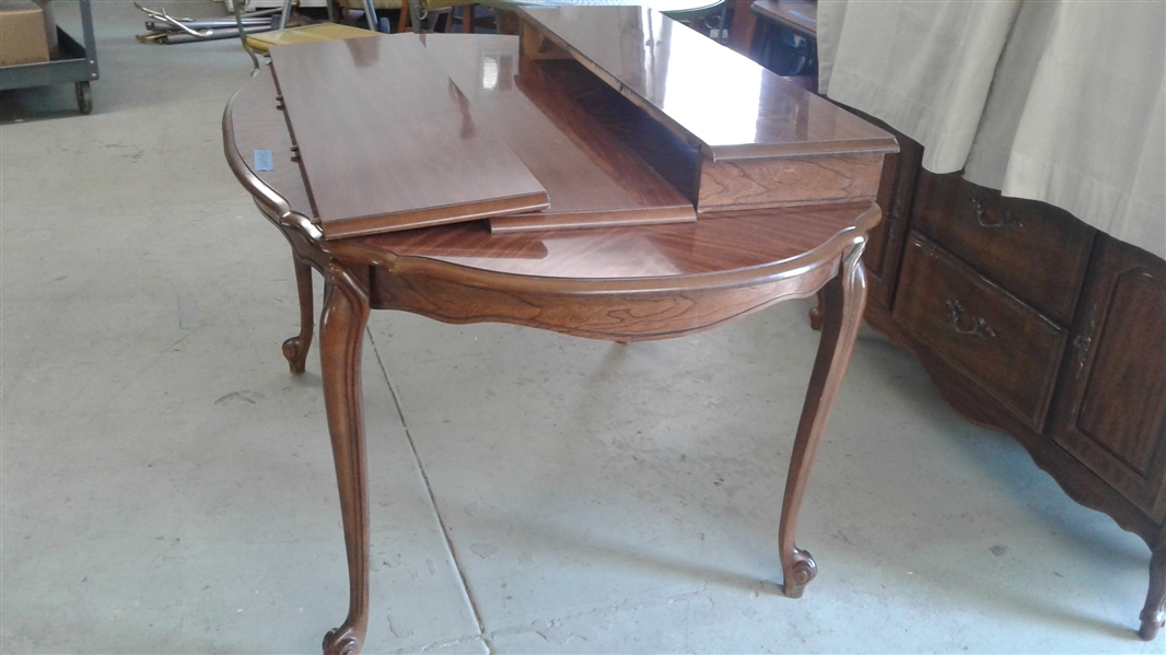 VINTAGE 1970'S BAROQUE DINING TABLE WITH 3 LEAFS