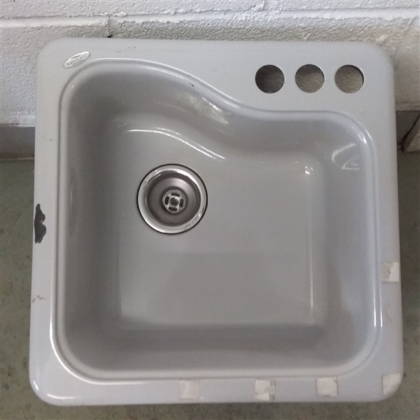 AMERICAST SINK