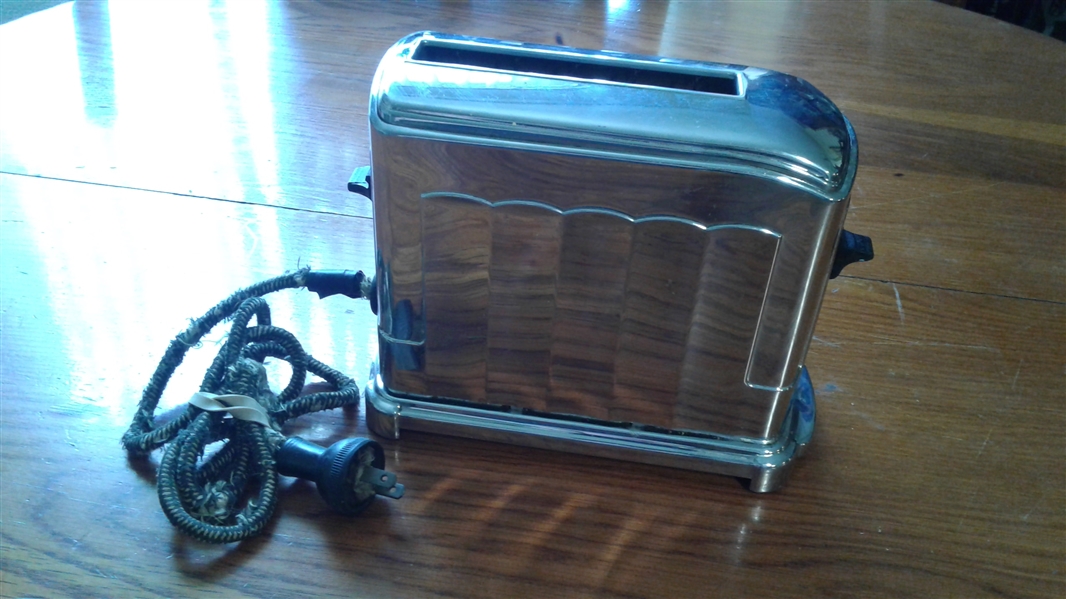 VINTAGE MCGRAW ELECTRIC TOASTER 