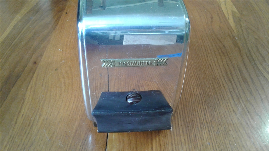 VINTAGE TOASTMASTER SUPER DELUXE POP UP TOASTER